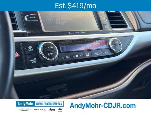 Used 2017 Toyota Highlander XLE AWD/4WD image 38