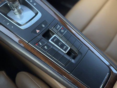 Certified 2018 Porsche 911 Carrera 4S image 28