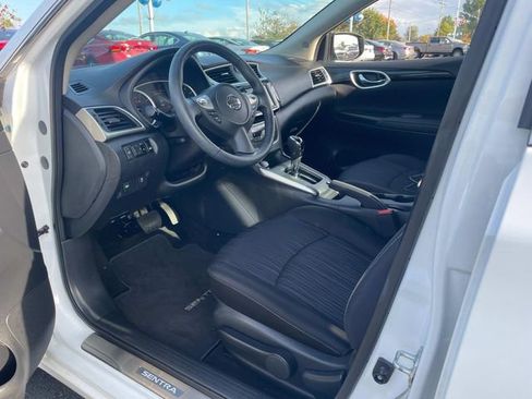 Used 2019 Nissan Sentra SV image 17