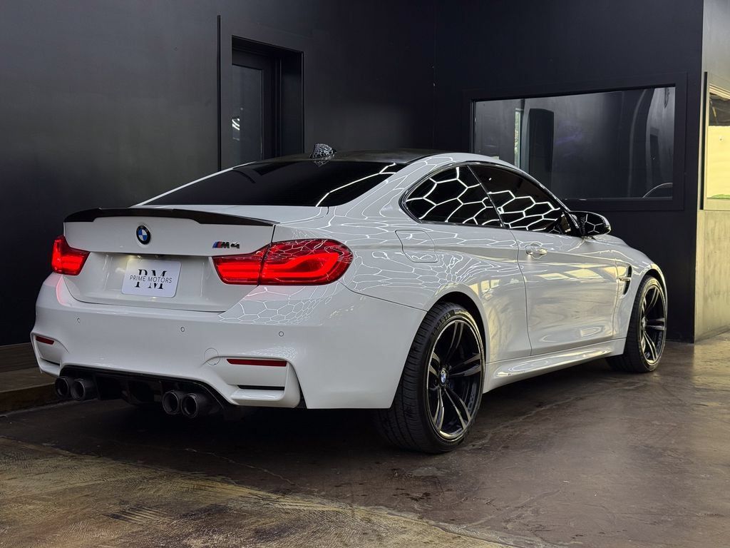 Used 2018 BMW M4 Coupe RWD image 9