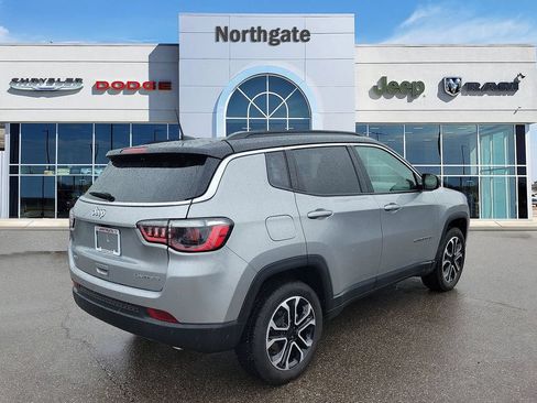 Used 2024 Jeep Compass Limited AWD/4WD image 4