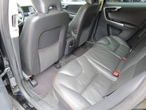 Used 2013 Volvo XC60 T6 AWD/4WD image 9