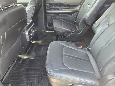 Used 2019 Ford Expedition Platinum RWD image 28