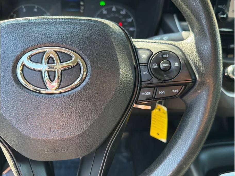 Used 2023 Toyota Corolla LE FWD image 12