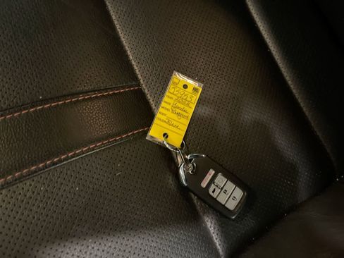 Used 2022 Honda Passport TrailSport image 27