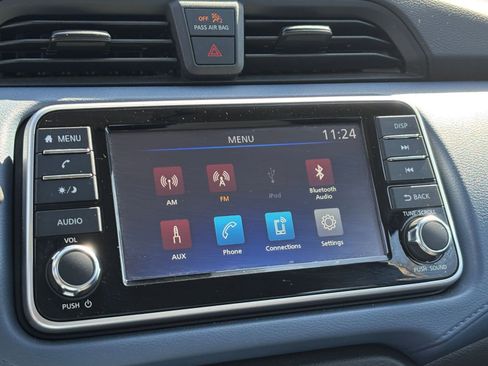 Used 2025 Nissan Versa SV image 20