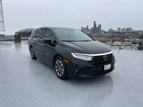 Used 2024 Honda Odyssey EX-L image 1