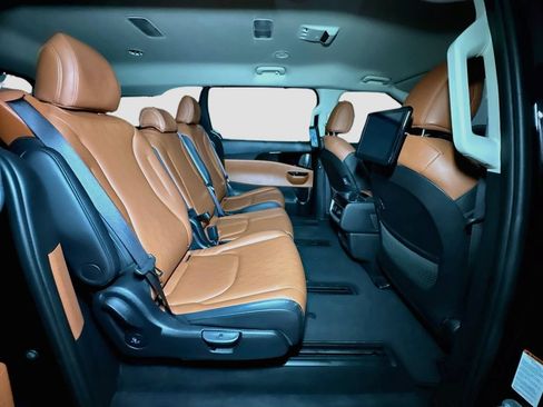 Used 2024 Kia Carnival SX FWD image 38