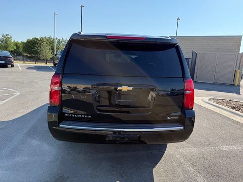 Used 2017 Chevrolet Suburban Premier RWD image 5