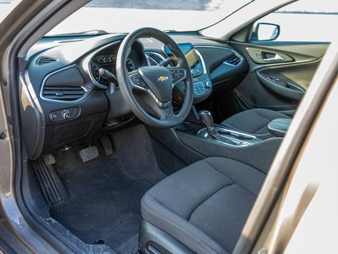 Used 2020 Chevrolet Malibu LT image 8