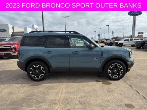 Used 2023 Ford Bronco Sport Outer Banks w/ Tech Package image 8