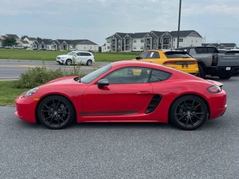 Used 2023 Porsche 718 Cayman w/ 718 T Interior Package RWD image 11