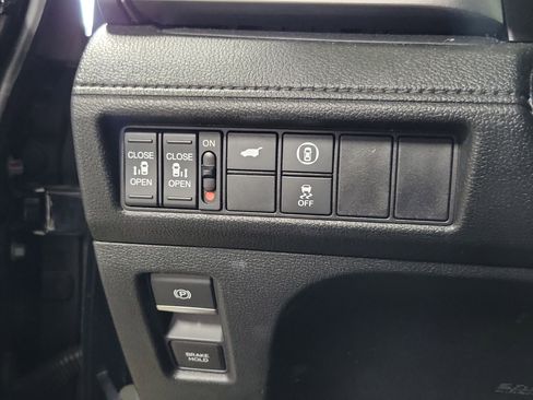 Used 2024 Honda Odyssey EX-L image 24