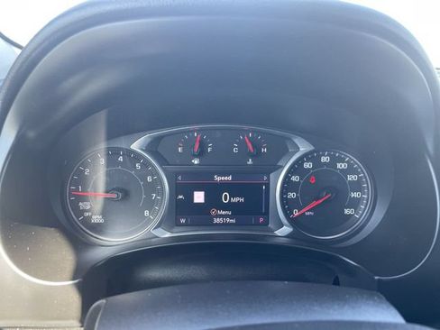 Used 2022 GMC Terrain SLT w/ Infotainment Package II FWD image 11