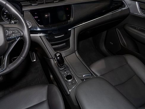 Used 2023 Cadillac XT6 Sport w/ LPO, ONYX Package image 22