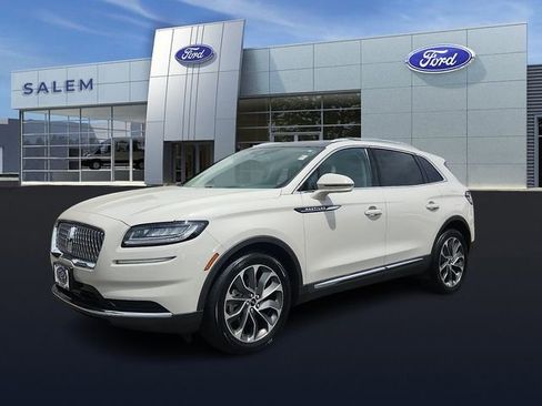 Used 2022 Lincoln Nautilus Reserve AWD/4WD image 6