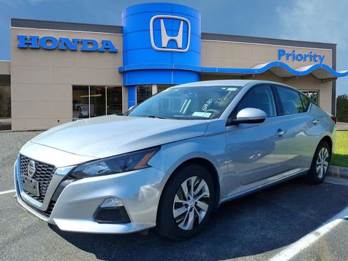 Used 2022 Nissan Altima 2.5 S FWD image 1