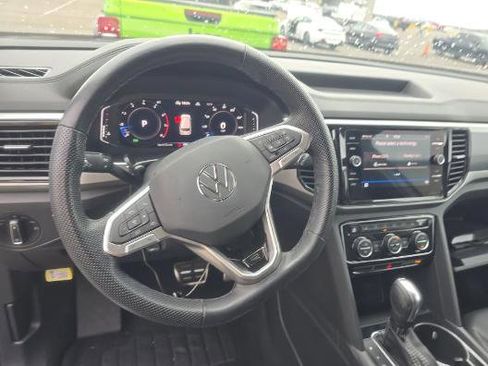 Used 2023 Volkswagen Atlas SEL R-Line AWD/4WD image 8