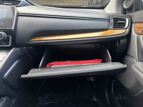 Used 2018 Honda CR-V Touring image 32