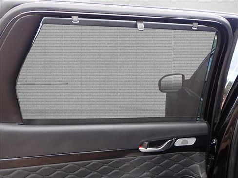 Used 2022 Hyundai Palisade Calligraphy image 9