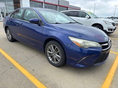 Used 2015 Toyota Camry SE FWD image 11