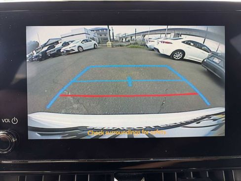 Used 2023 Toyota Corolla LE image 22