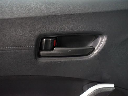 Certified 2024 Toyota Corolla Cross LE FWD image 31
