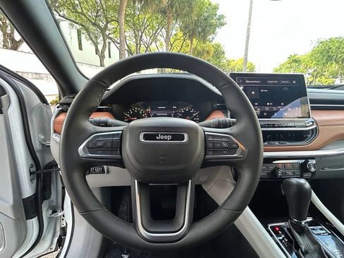 Used 2024 Jeep Compass Limited AWD/4WD image 12