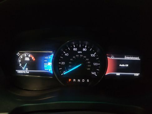 Used 2017 Ford Explorer XLT w/ Equipment Group 202A AWD/4WD image 23