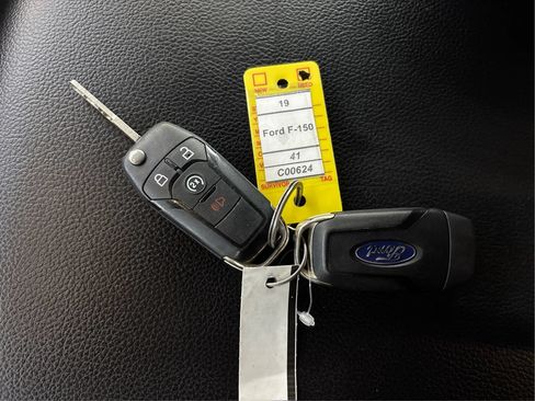 Used 2019 Ford F150 XLT w/ Equipment Group 302A Luxury AWD/4WD image 38