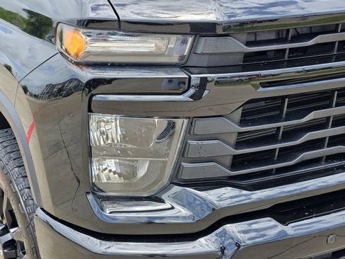Certified 2025 Chevrolet Silverado 2500 Custom w/ Custom Value Package AWD/4WD image 9