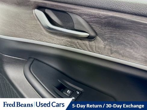 Used 2023 Jeep Grand Cherokee Limited image 37