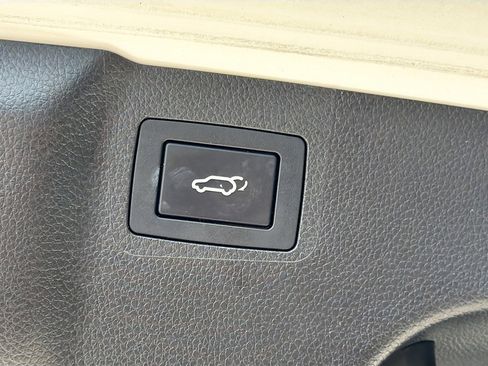 Used 2016 Hyundai Santa Fe Limited w/ Option Group 04 image 13