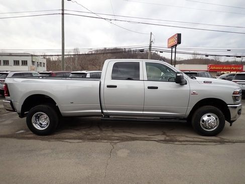 New 2026 RAM 3500 Tradesman image 9