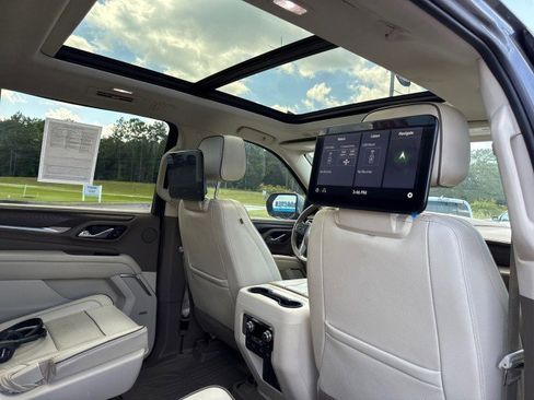 Used 2021 GMC Yukon XL Denali w/ Denali Premium Package image 15