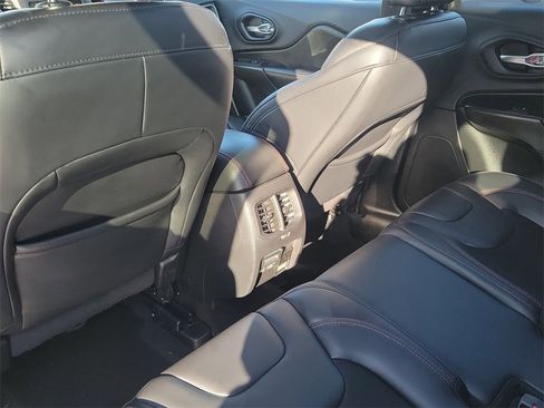 Certified 2020 Jeep Cherokee Trailhawk w/ Comfort/Convenience Group image 13