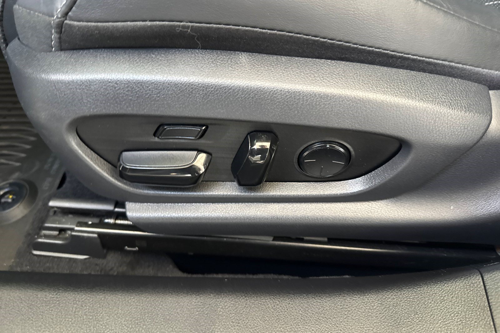 Used 2019 Lexus ES 350 w/ Accessory Package FWD image 14