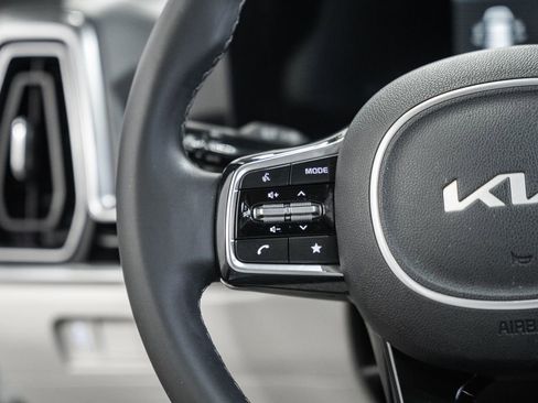 Used 2025 Kia Sorento S w/ Panoramic Sunroof Package image 32