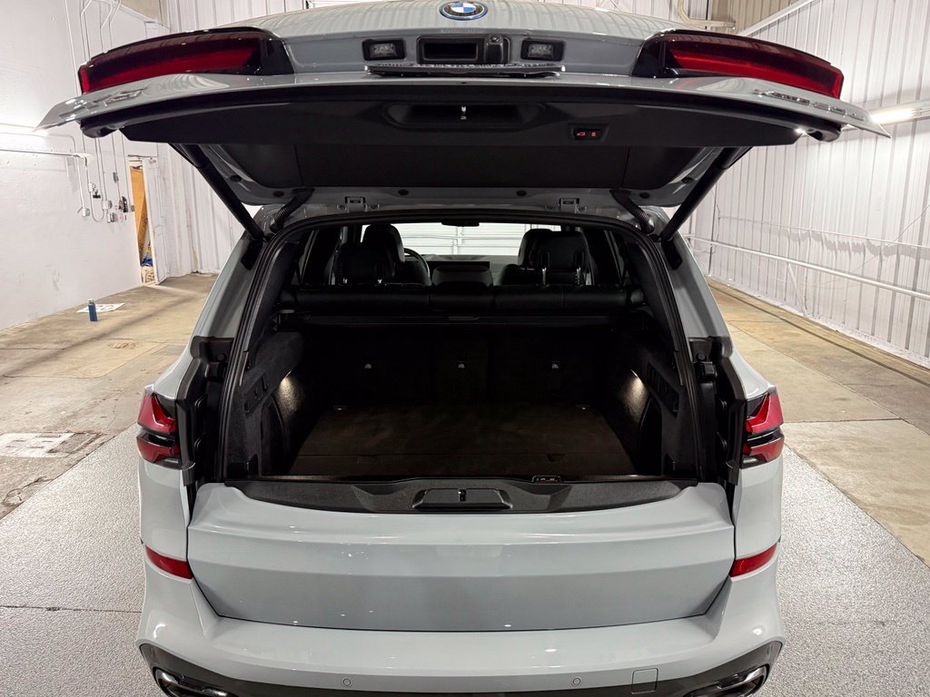 Used 2024 BMW X5 xDrive50e w/ M Sport Package AWD/4WD image 50