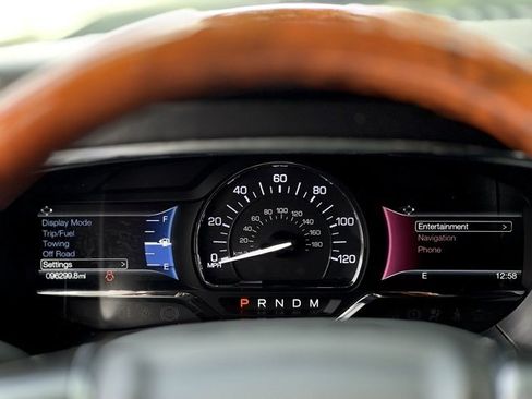 Used 2017 Lincoln Navigator L Select image 39