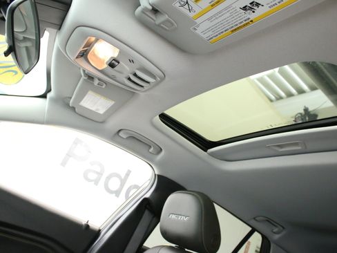 Used 2024 Chevrolet Trax ACTIV w/ Sunroof Package FWD image 28