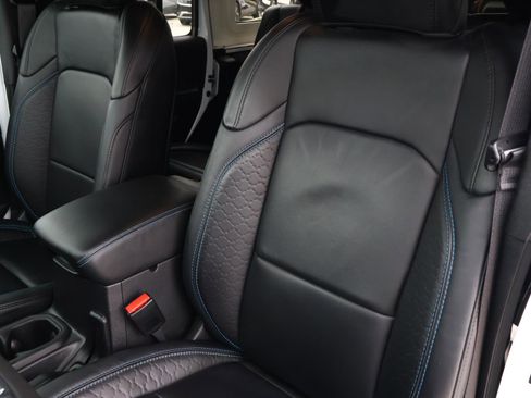 Used 2024 Jeep Wrangler High Altitude image 14