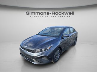 Used 2023 Kia Forte LXS video 1