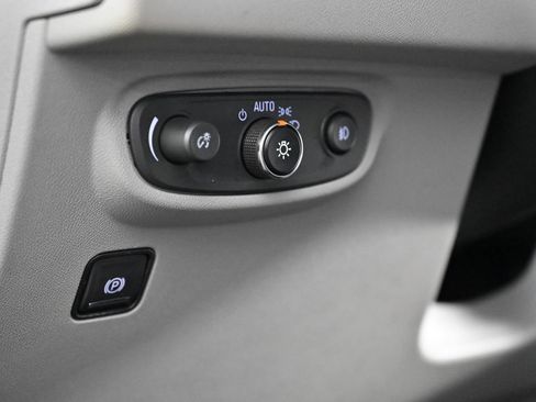 Used 2019 GMC Terrain SLT w/ Preferred Package image 22