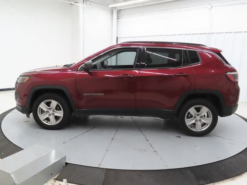 Used 2022 Jeep Compass Latitude AWD/4WD image 5