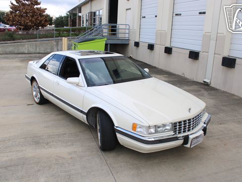 Used 1996 Cadillac Seville SLS FWD image 30