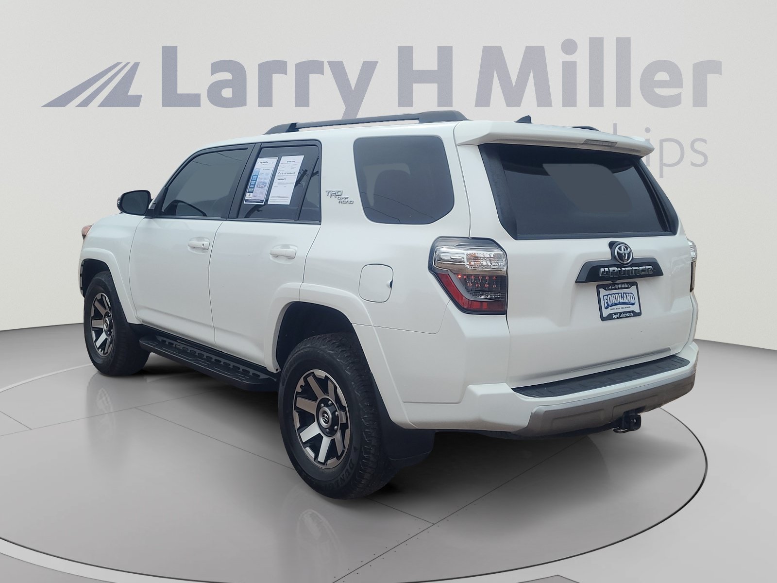 Used 2021 Toyota 4Runner TRD Off-Road Premium w/ Moonroof Package AWD/4WD image 3