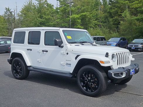 Used 2021 Jeep Wrangler Unlimited Sahara w/ Cold Weather Group image 2