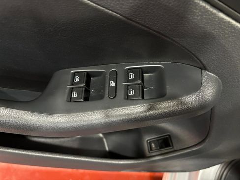 Used 2012 Volkswagen Jetta SEL image 24
