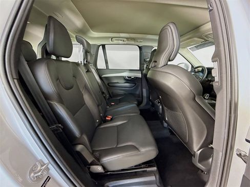 Certified 2025 Volvo XC90 B5 Core image 29